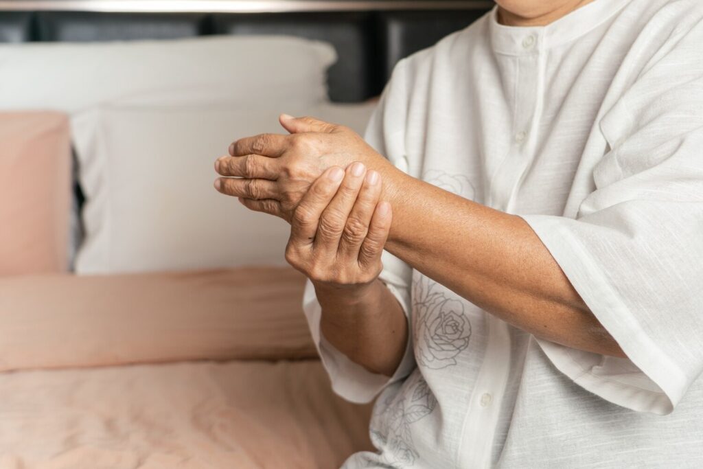 Hand pain old woman healthcare problem senior concept 61573 3133 Hand pain old woman healthcare problem senior concept 61573 3133